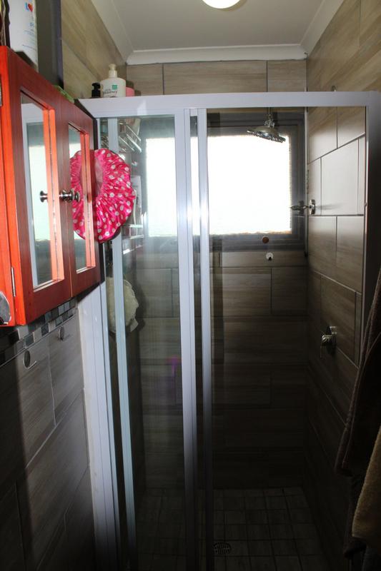 6 Bedroom Property for Sale in Paradise Beach Eastern Cape